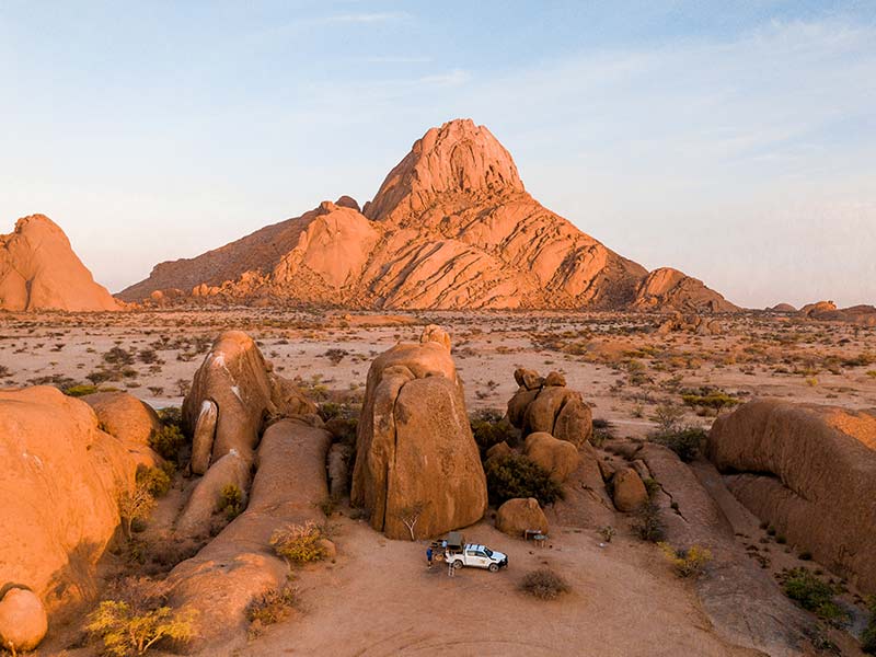 4x4-mietwagen-namibia-Campingausrüstung-1-2-pers