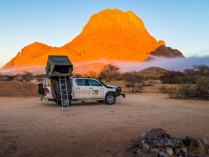 4x4-autoverhuur-namibië-camping-uitrusting-1-2-personen