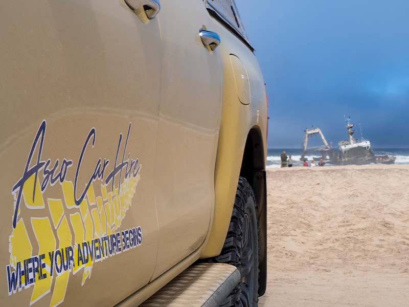4x4 Self-Drive Car Rental al beach of the Skeleton Coast shipwrecks