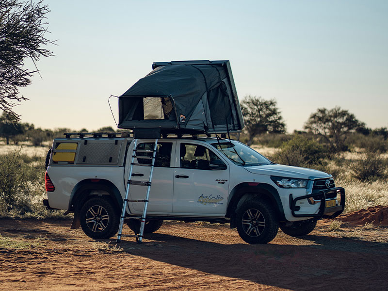 Autoversicherung 4x4 Toyota Hilux mit Dachzelt &ndash; Selbstfahrer-Camping, f&uuml;r 1&ndash;2 Personen