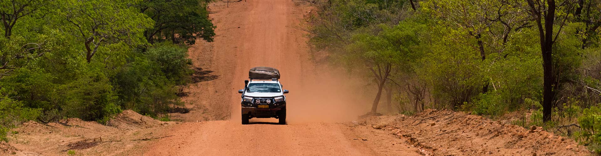 4x4-mietwagen-namibia-Campingausrüstung-3-5-personen