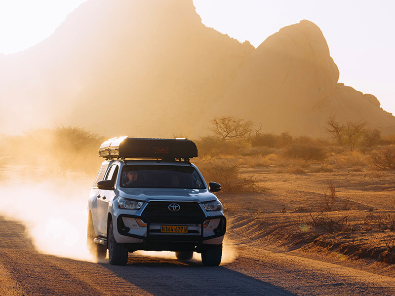 Asco 4x4-huurauto voor self-drive met daktent nabij Spitzkoppe, Damaraland