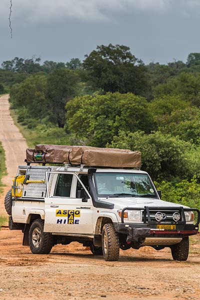 4x4-autoverhuur-namibië-camping-uitrusting-3-5-personen