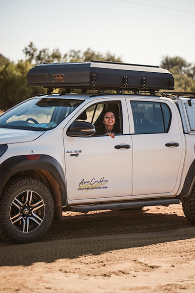Asco Car Hire 4x4-Mietwagen f&uuml;r eine Selbstfahrerreise in der Kalahari, mit einem Reisenden