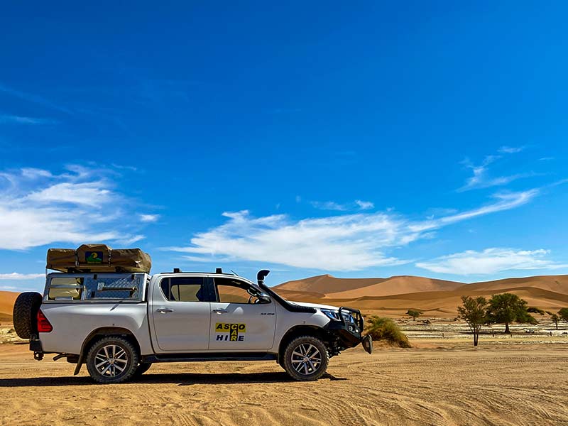 Budget-4x4-Allradwagen-Namibia-mit-Campingausrüstung-2-personen