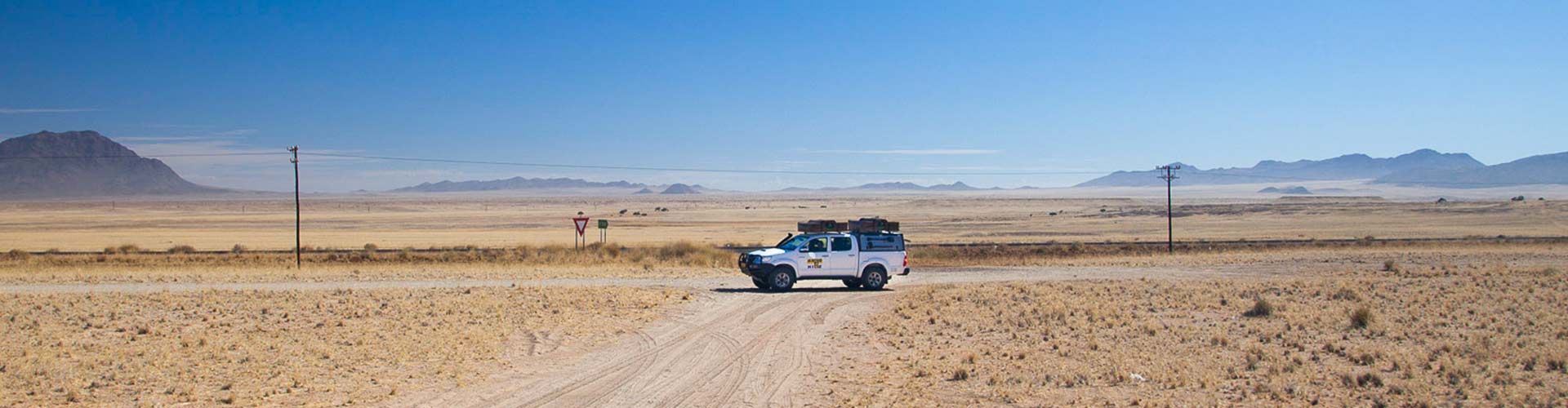 Budget-4x4-autoverhuur-namibië-camping-uitrusting-3-5-personen