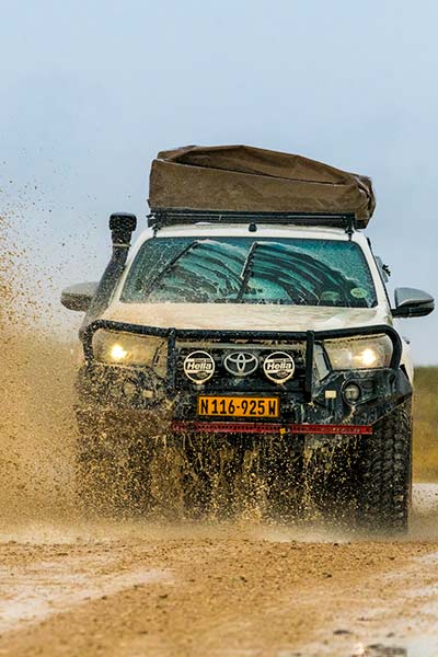 Budget-4x4-mietwagen-namibia-Campingausrüstung-3-5-personen